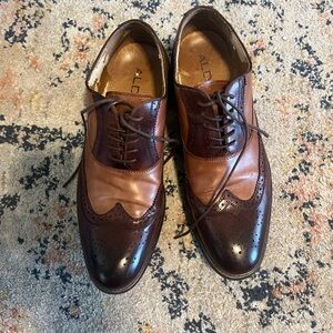 Brown Two-Tone Wing Tip Dress Shoes